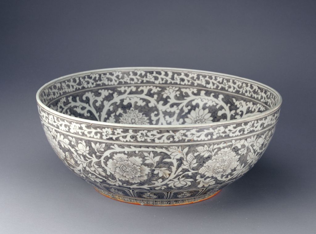 图片[1]-Underglaze red and white bowl with flower patterns-China Archive